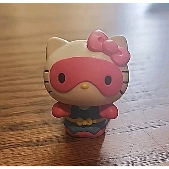 Hello Kitty Super Hero 2" Sanrio Collectable Figurine - Picture 1 of 4